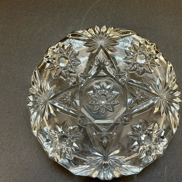 EAPC VINTAGE ANCHOR HOCKING  CUT GLASS STAR OF DAVID PATTERN ASHTRAY - Picture 3 of 5